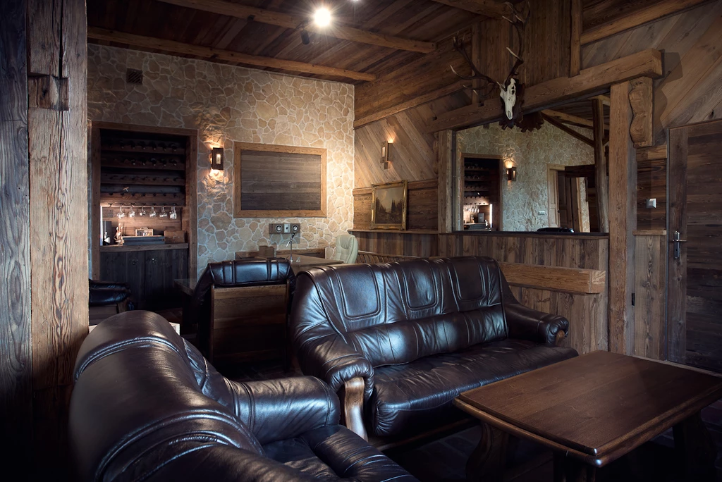 Wooden beam decoration with your own hands